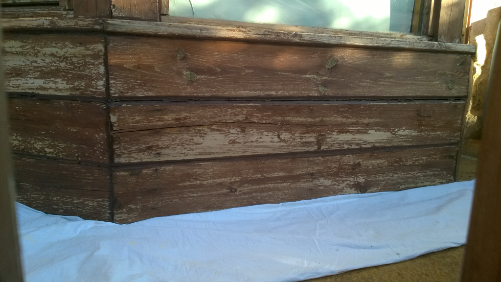 Madera al exterior mal conservada