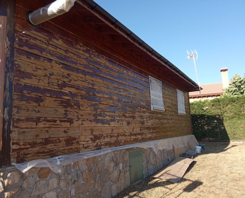 Corcho aislante térmico en fachadas de madera.